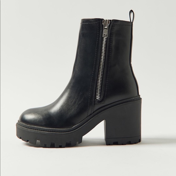 NWT Urban Outfitters Zip-Up boot black (8) - Picture 3 of 14